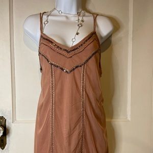 Maurices tank XL with a Smoke Beading Gold threads